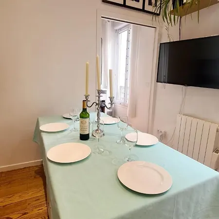 Moderne 13e Apartment Paris